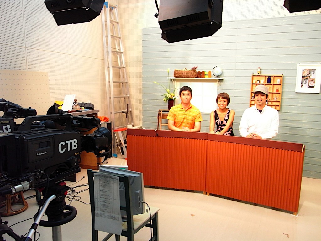 2009: On 'live' TV in Beppu to talk (in my rusty Japanese) about my Japan Foundation-sponsored artist-in-residency.